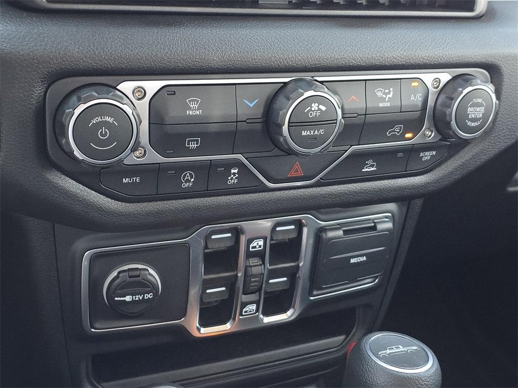 new 2025 Jeep Gladiator car, priced at $39,716