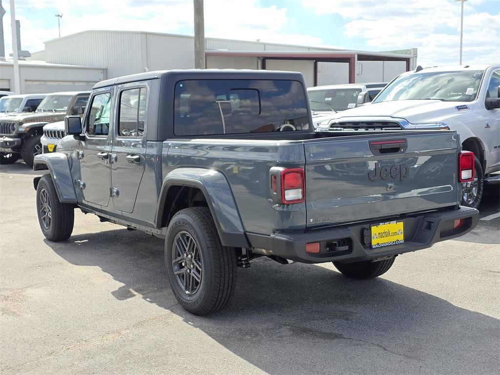 new 2025 Jeep Gladiator car, priced at $39,467