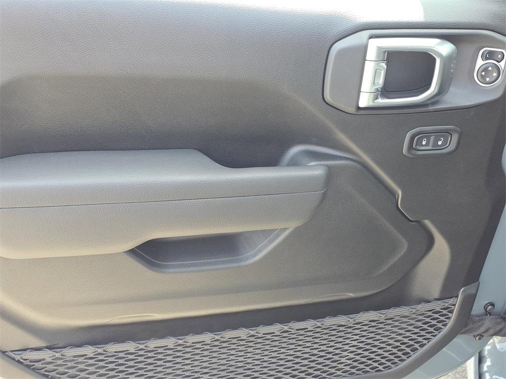 new 2025 Jeep Gladiator car, priced at $39,467