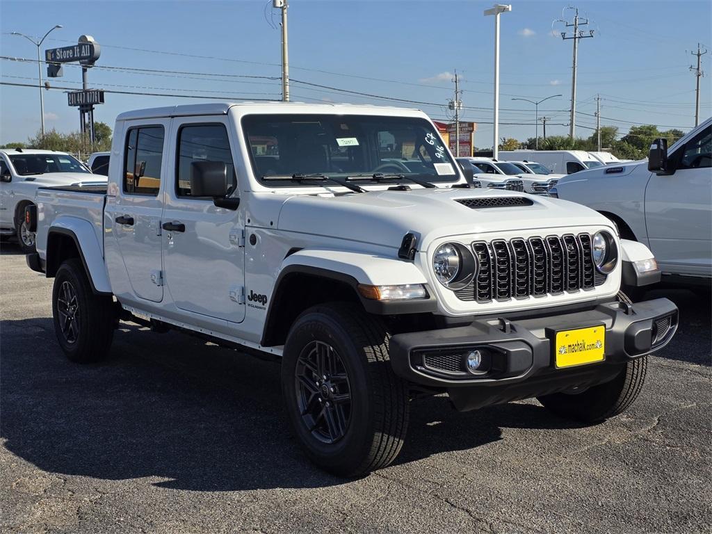 new 2025 Jeep Gladiator car, priced at $39,222
