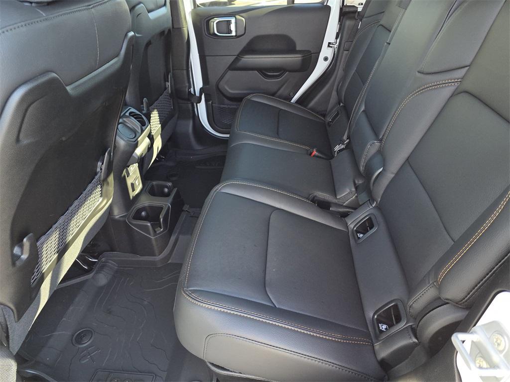 new 2025 Jeep Gladiator car, priced at $42,126