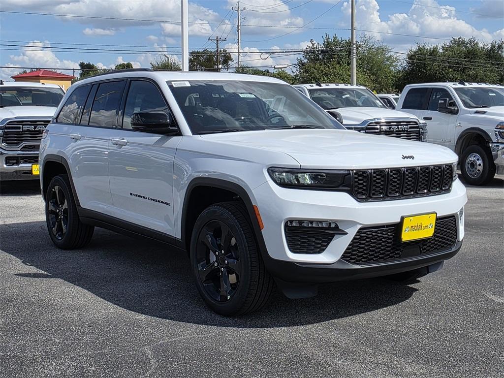 new 2025 Jeep Grand Cherokee car, priced at $41,115