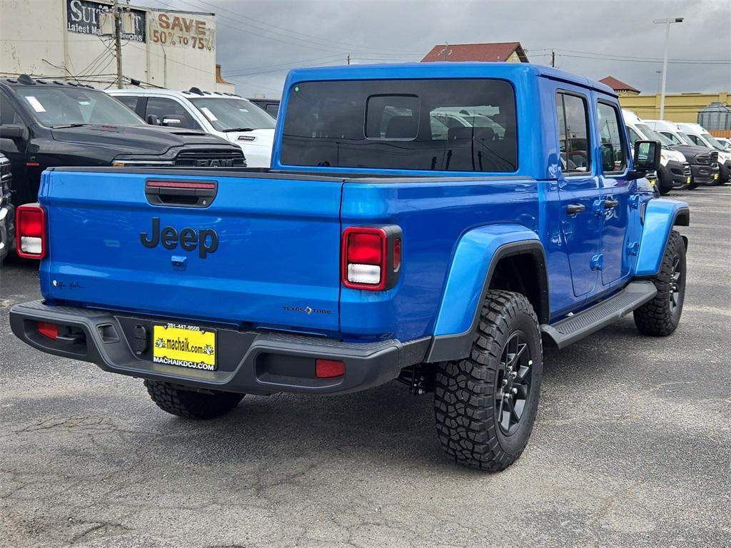 new 2025 Jeep Gladiator car, priced at $42,992