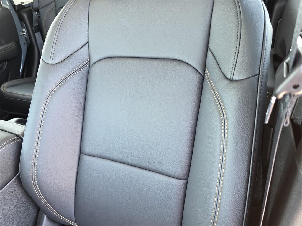 new 2025 Jeep Gladiator car, priced at $42,626