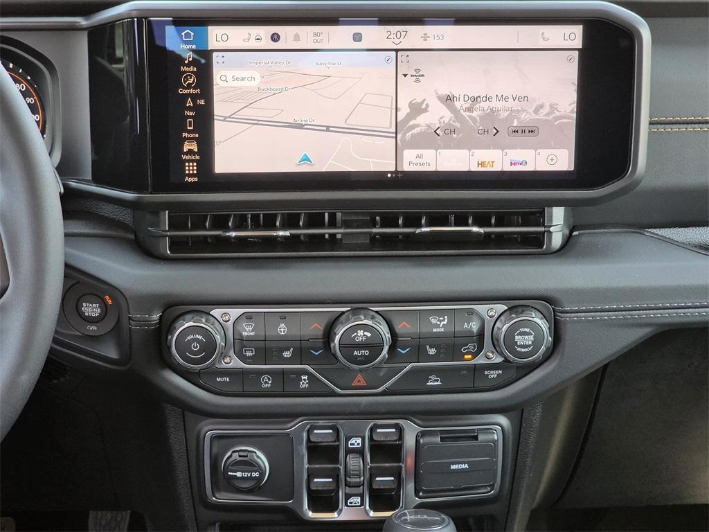 new 2025 Jeep Gladiator car, priced at $42,626