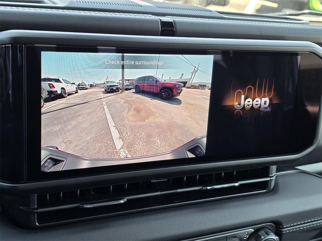 new 2025 Jeep Gladiator car, priced at $42,626