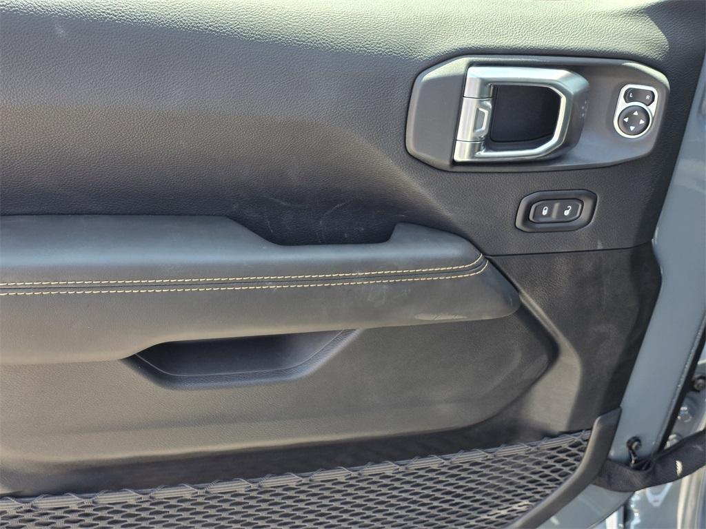 new 2025 Jeep Gladiator car, priced at $42,626