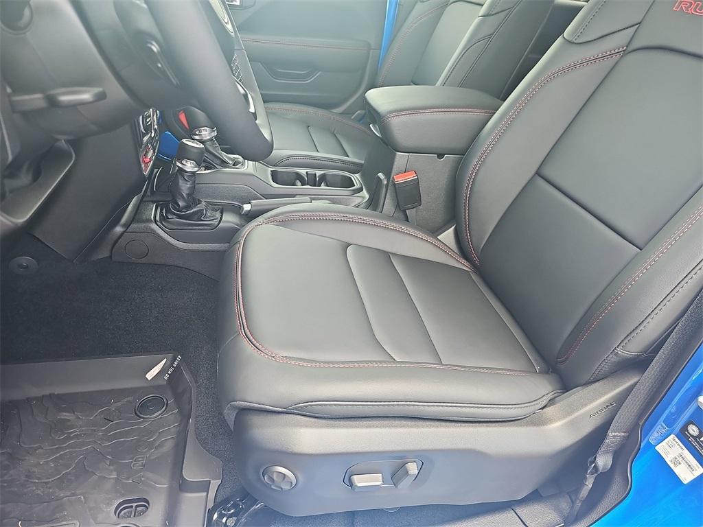 new 2025 Jeep Gladiator car, priced at $44,995