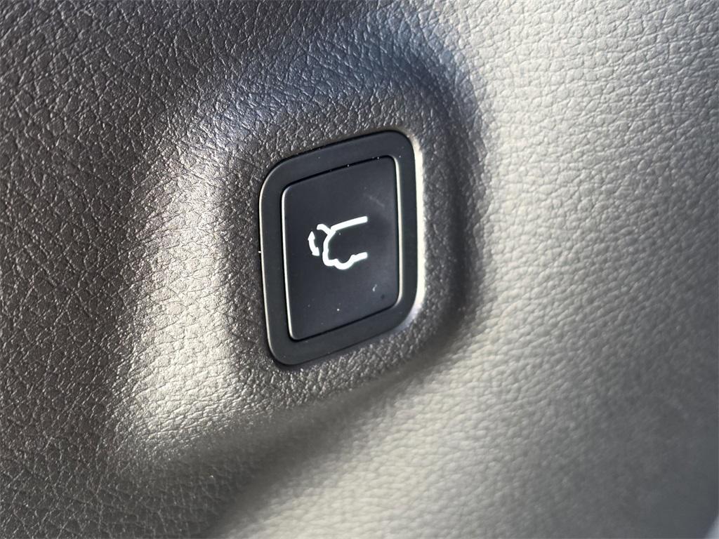 used 2025 Jeep Compass car, priced at $25,999