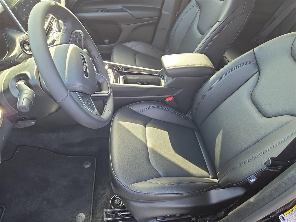 new 2025 Jeep Compass car, priced at $36,095