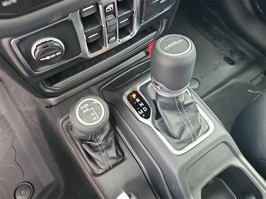 new 2025 Jeep Gladiator car, priced at $39,991