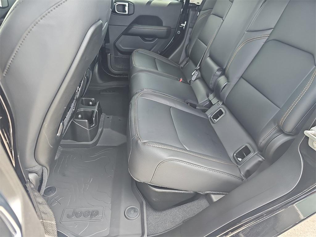 new 2025 Jeep Gladiator car, priced at $39,991