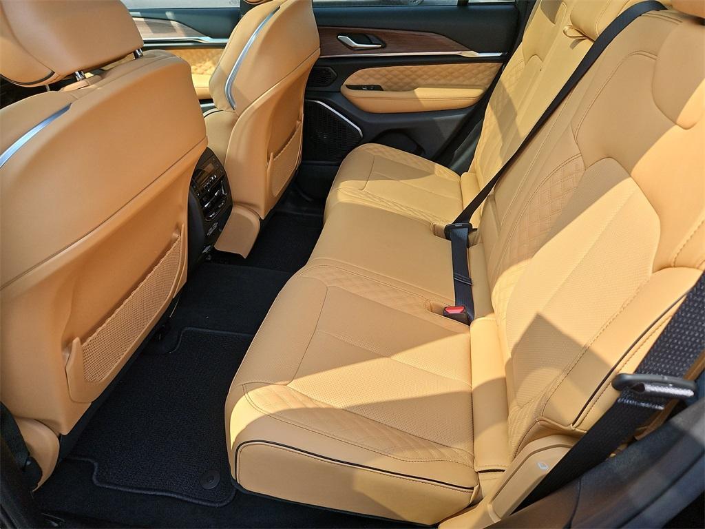 new 2025 Jeep Grand Cherokee car, priced at $54,761