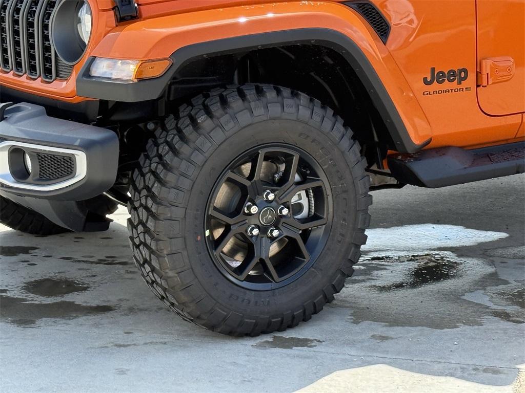 new 2025 Jeep Gladiator car, priced at $41,147