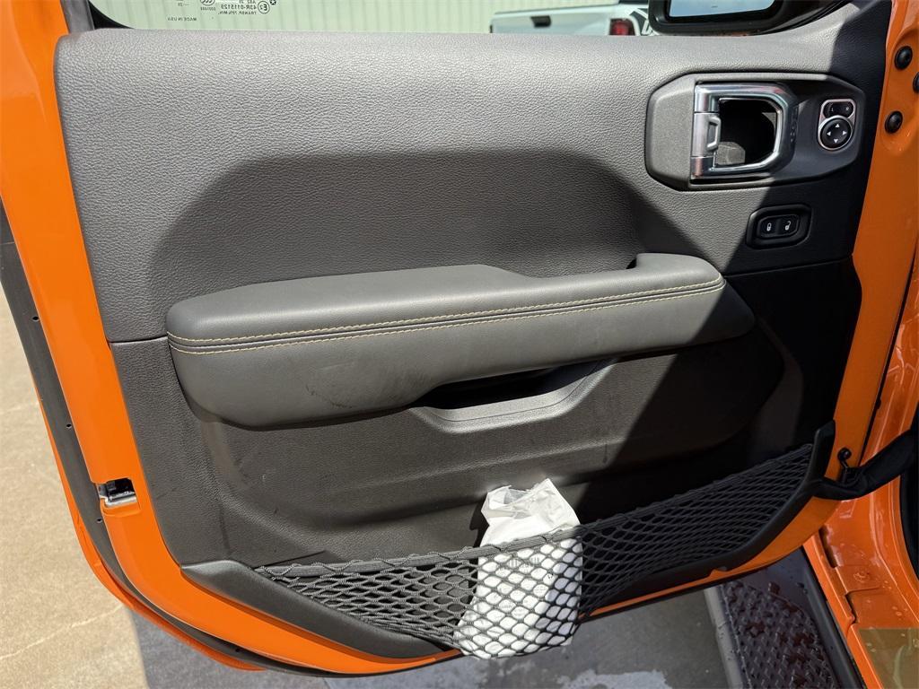 new 2025 Jeep Gladiator car, priced at $41,147