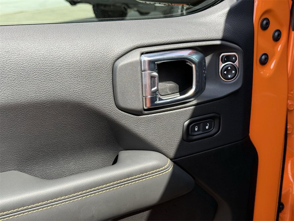 new 2025 Jeep Gladiator car, priced at $41,147