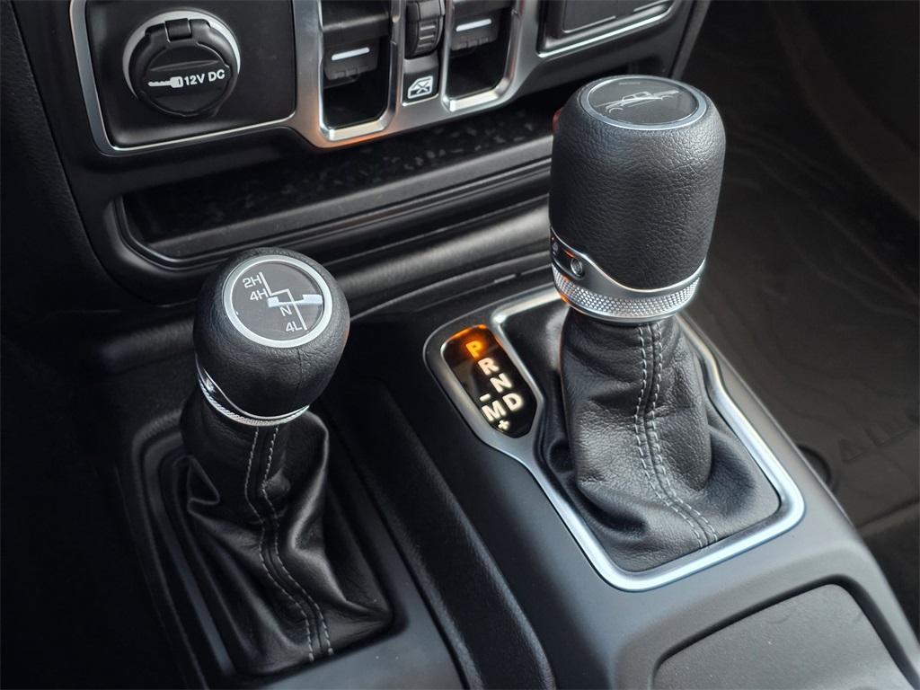 new 2025 Jeep Gladiator car, priced at $39,716