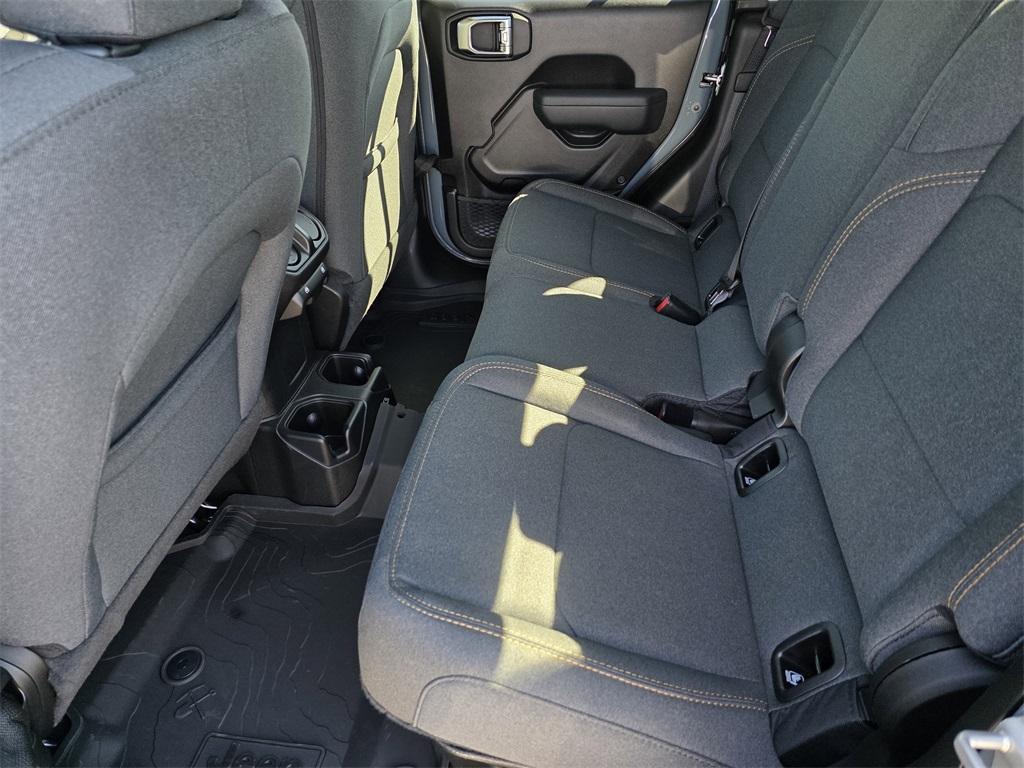 new 2025 Jeep Gladiator car, priced at $39,716