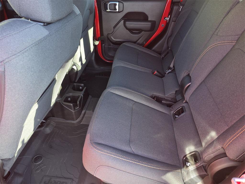 new 2025 Jeep Gladiator car, priced at $39,716