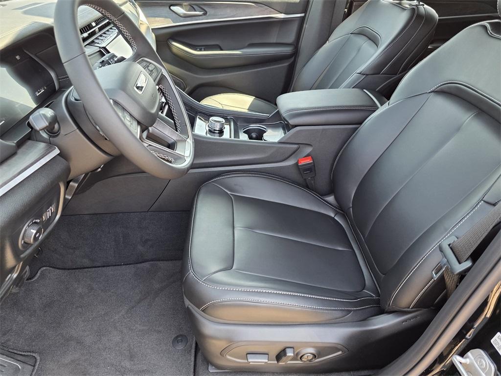 new 2025 Jeep Grand Cherokee L car, priced at $43,991