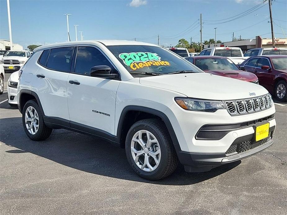 new 2024 Jeep Compass car, priced at $26,120