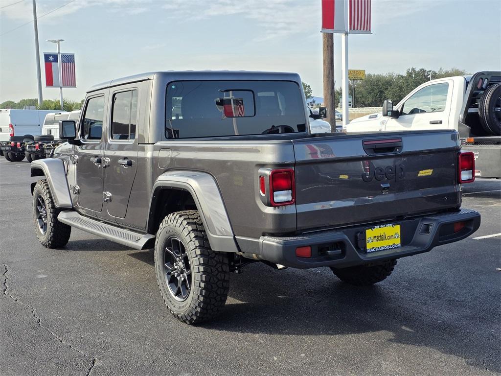 new 2025 Jeep Gladiator car, priced at $42,626
