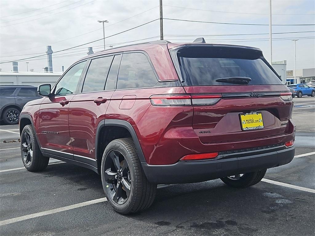 new 2025 Jeep Grand Cherokee car, priced at $43,944