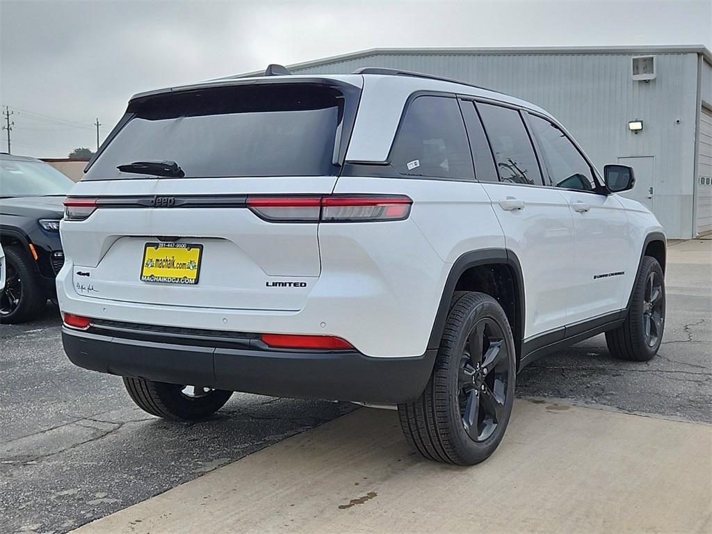 new 2025 Jeep Grand Cherokee car, priced at $45,730