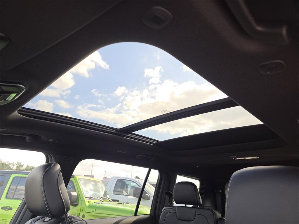 new 2025 Jeep Grand Cherokee L car, priced at $44,381