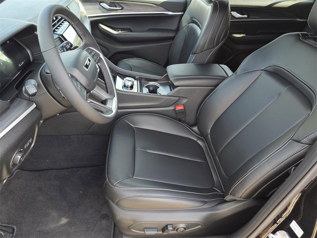 new 2025 Jeep Grand Cherokee L car, priced at $44,381