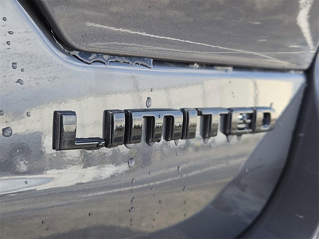 new 2025 Jeep Grand Cherokee car, priced at $40,991