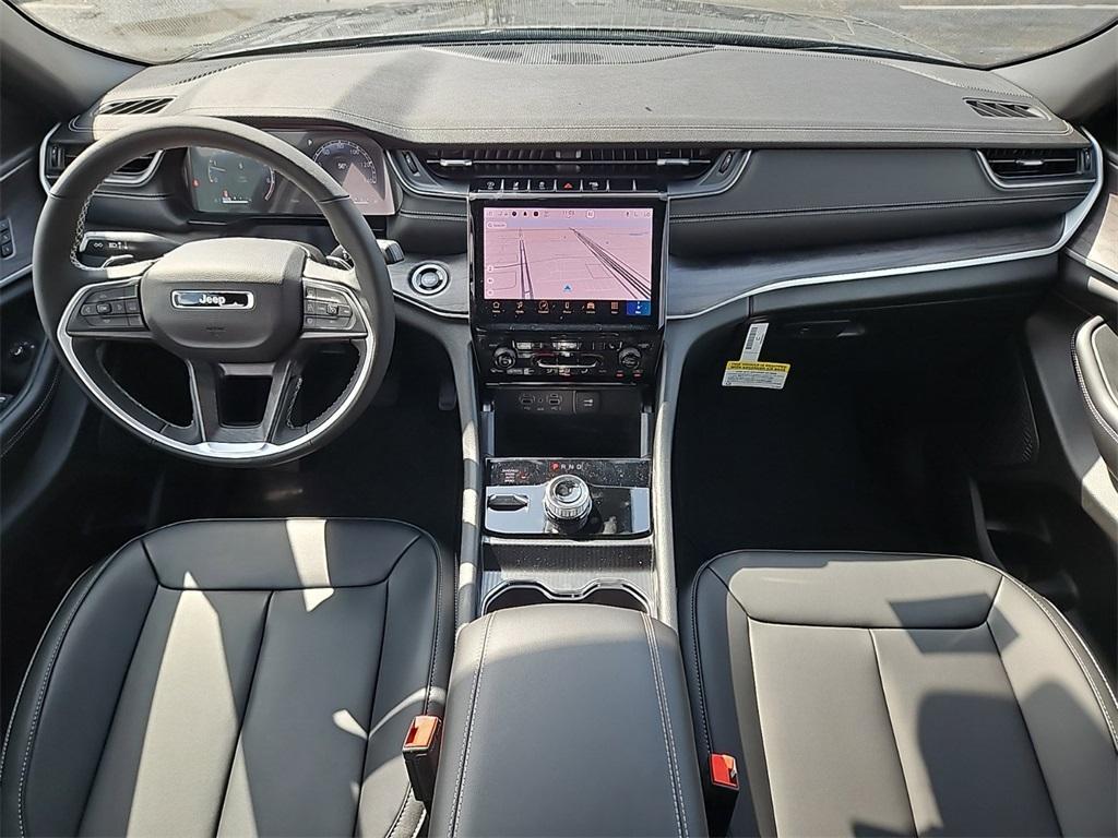 new 2025 Jeep Grand Cherokee car, priced at $40,991