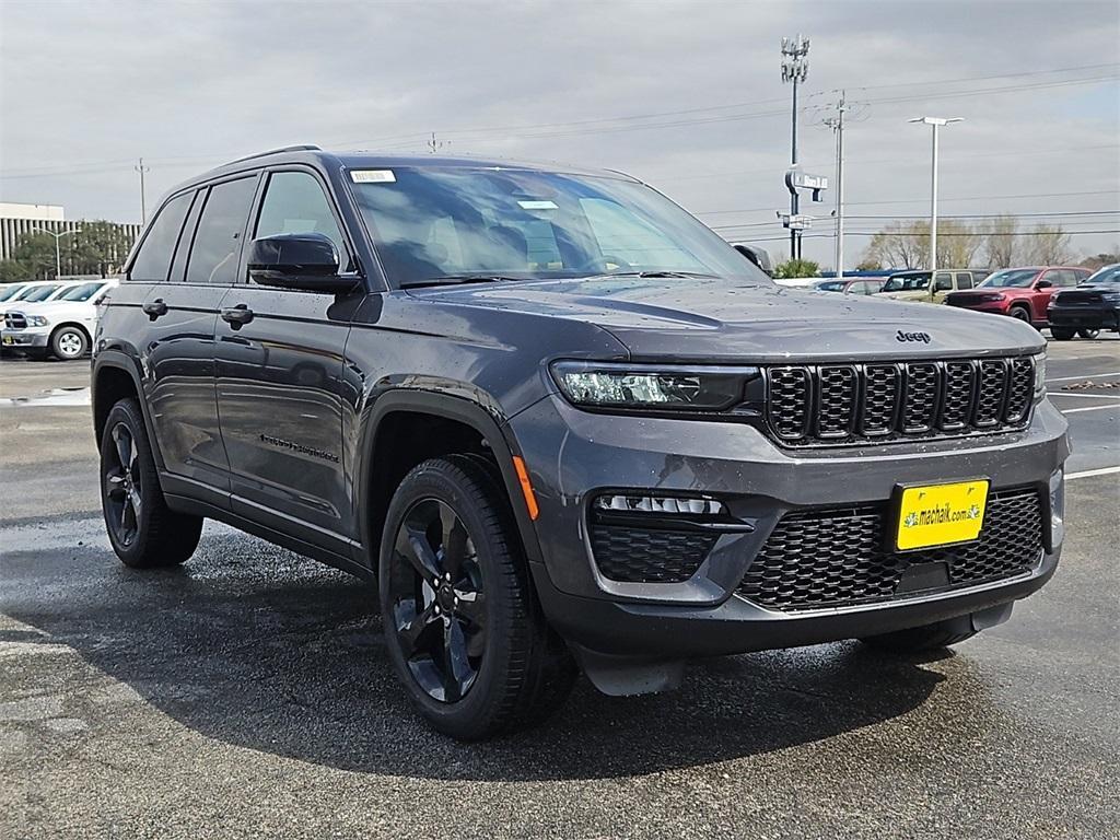 new 2025 Jeep Grand Cherokee car, priced at $40,991