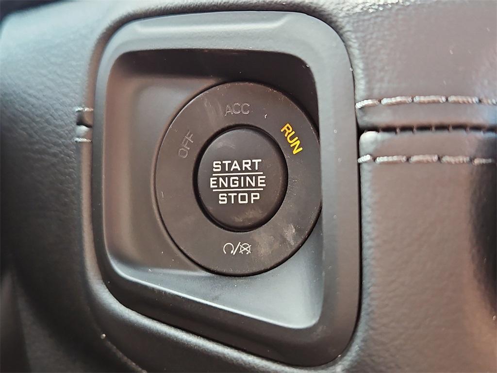 new 2025 Jeep Gladiator car, priced at $44,995