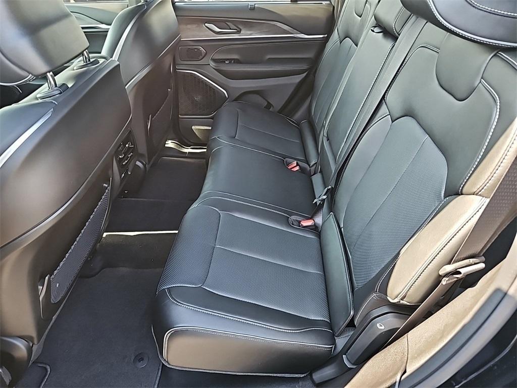 new 2024 Jeep Grand Cherokee car, priced at $53,898