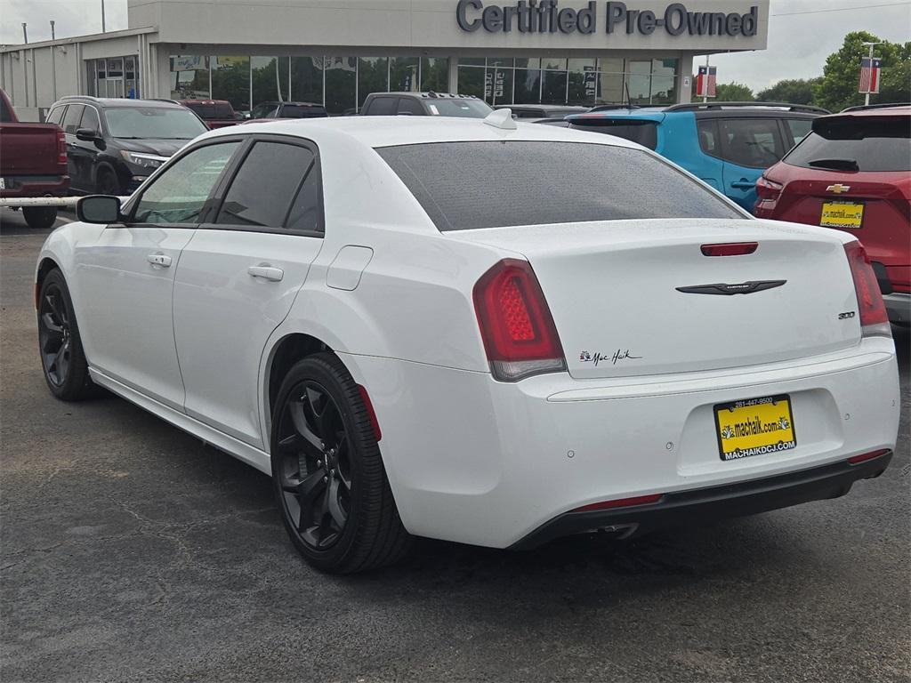 used 2022 Chrysler 300 car, priced at $21,291