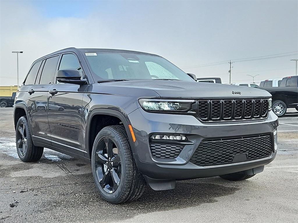 new 2025 Jeep Grand Cherokee car, priced at $43,944