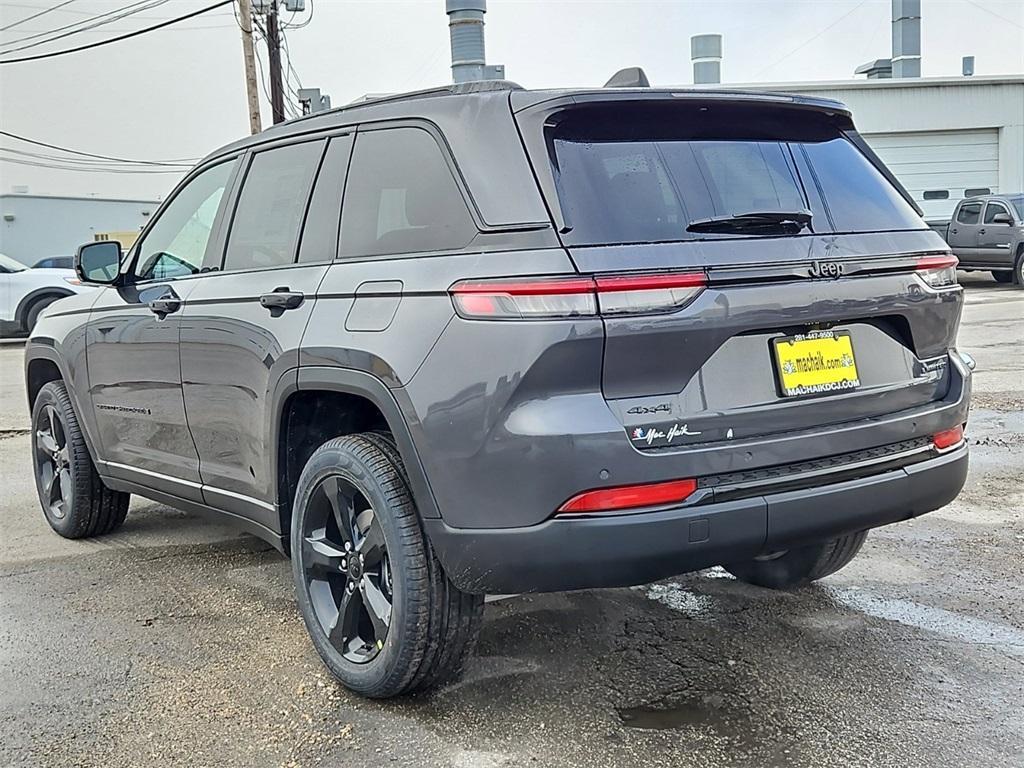 new 2025 Jeep Grand Cherokee car, priced at $43,944