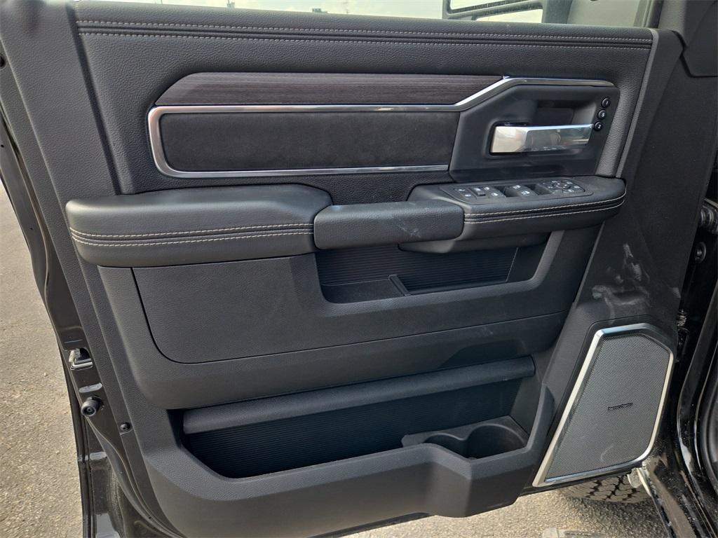 new 2025 Ram 2500 car, priced at $76,617
