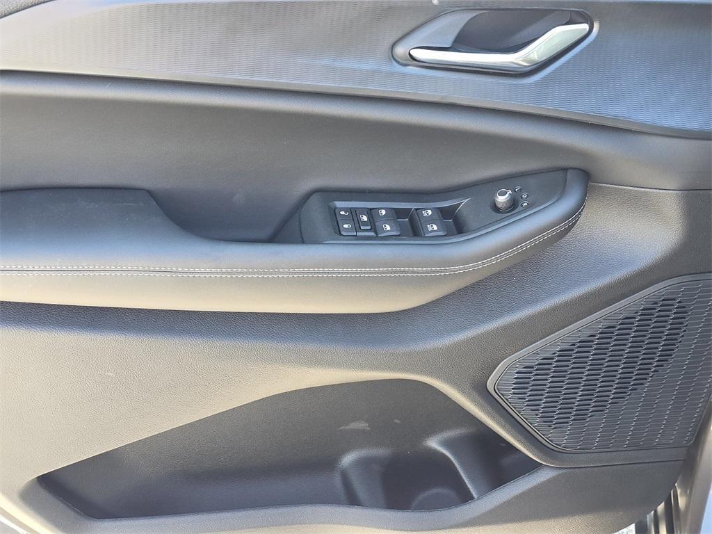 new 2025 Jeep Grand Cherokee car, priced at $33,108