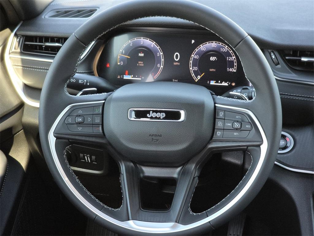 new 2025 Jeep Grand Cherokee car, priced at $33,108
