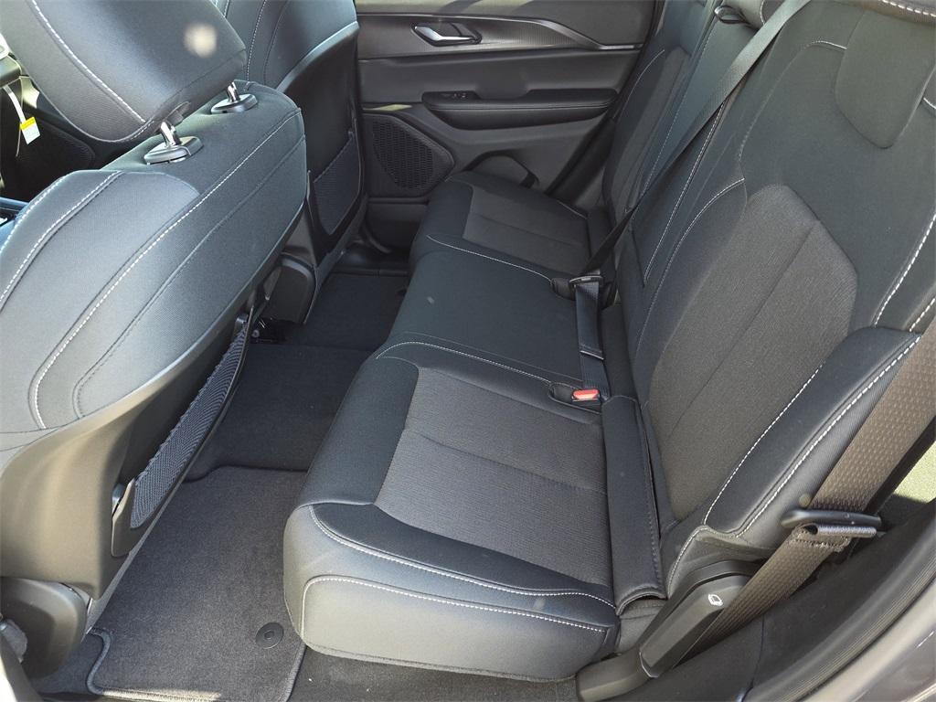 new 2025 Jeep Grand Cherokee car, priced at $33,108