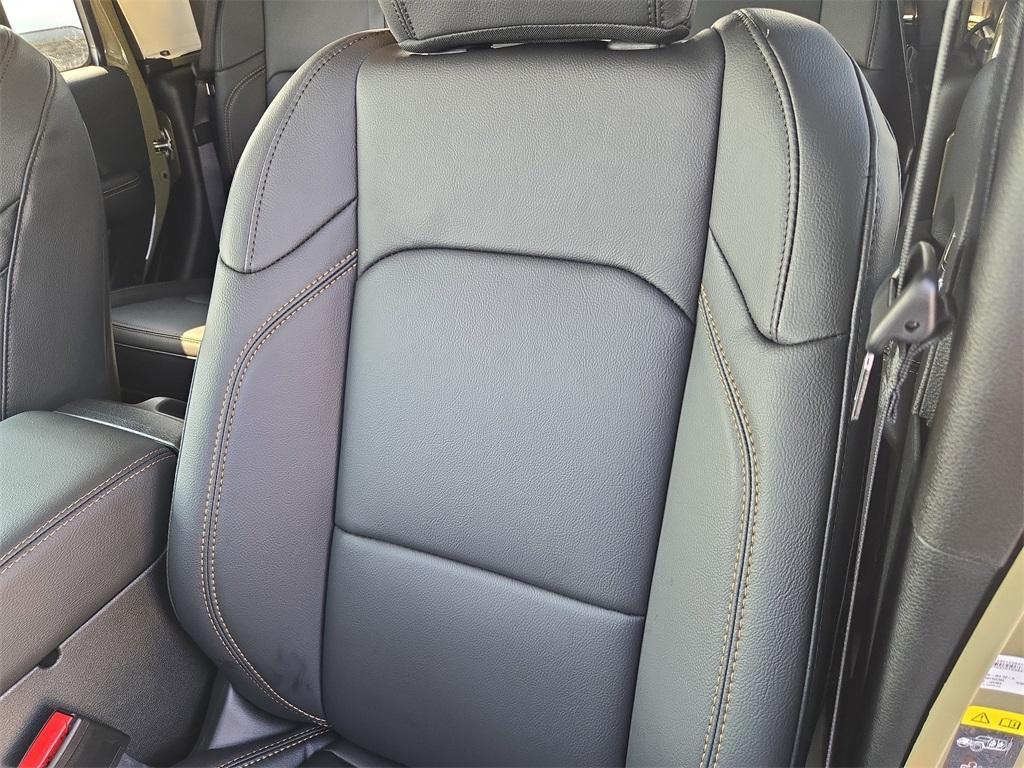 new 2025 Jeep Gladiator car, priced at $44,656