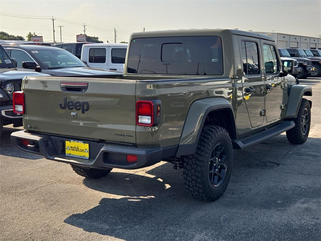 new 2025 Jeep Gladiator car, priced at $44,656