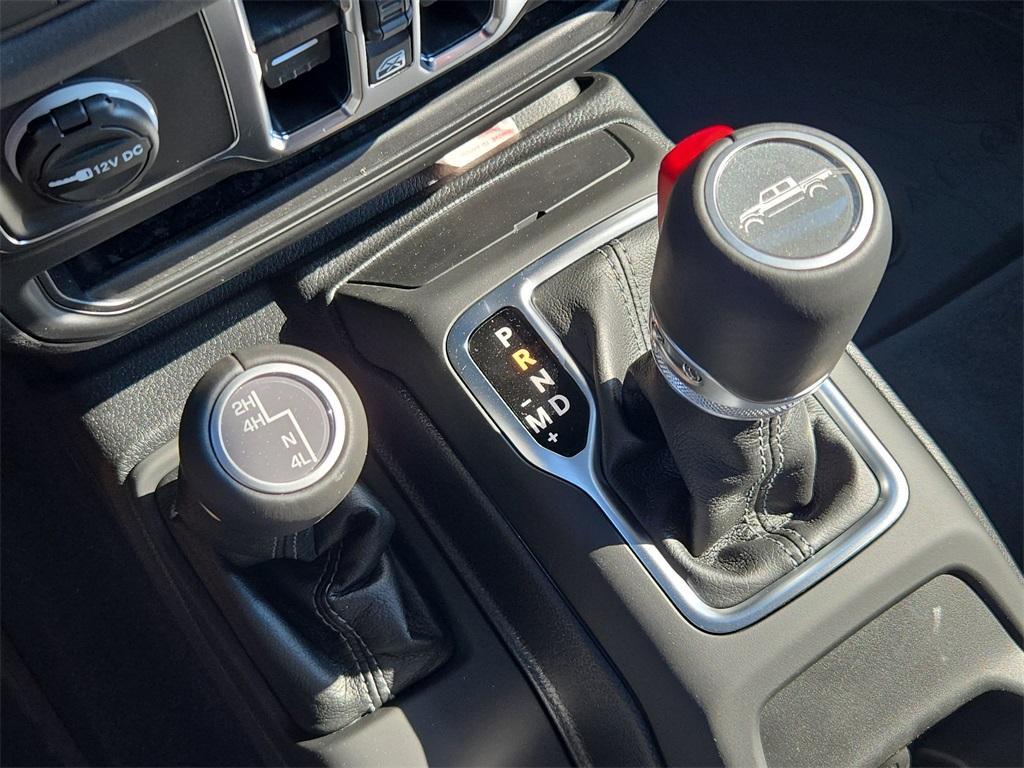 new 2025 Jeep Gladiator car, priced at $44,656
