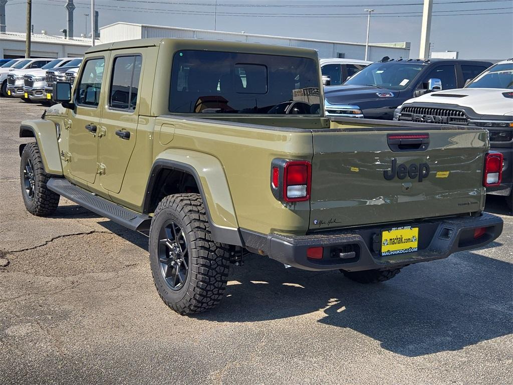 new 2025 Jeep Gladiator car, priced at $44,656