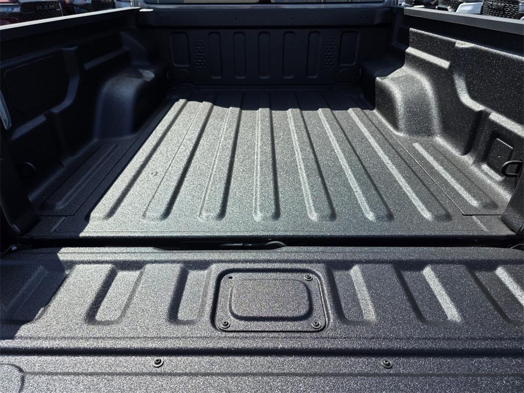 new 2025 Jeep Gladiator car, priced at $47,097