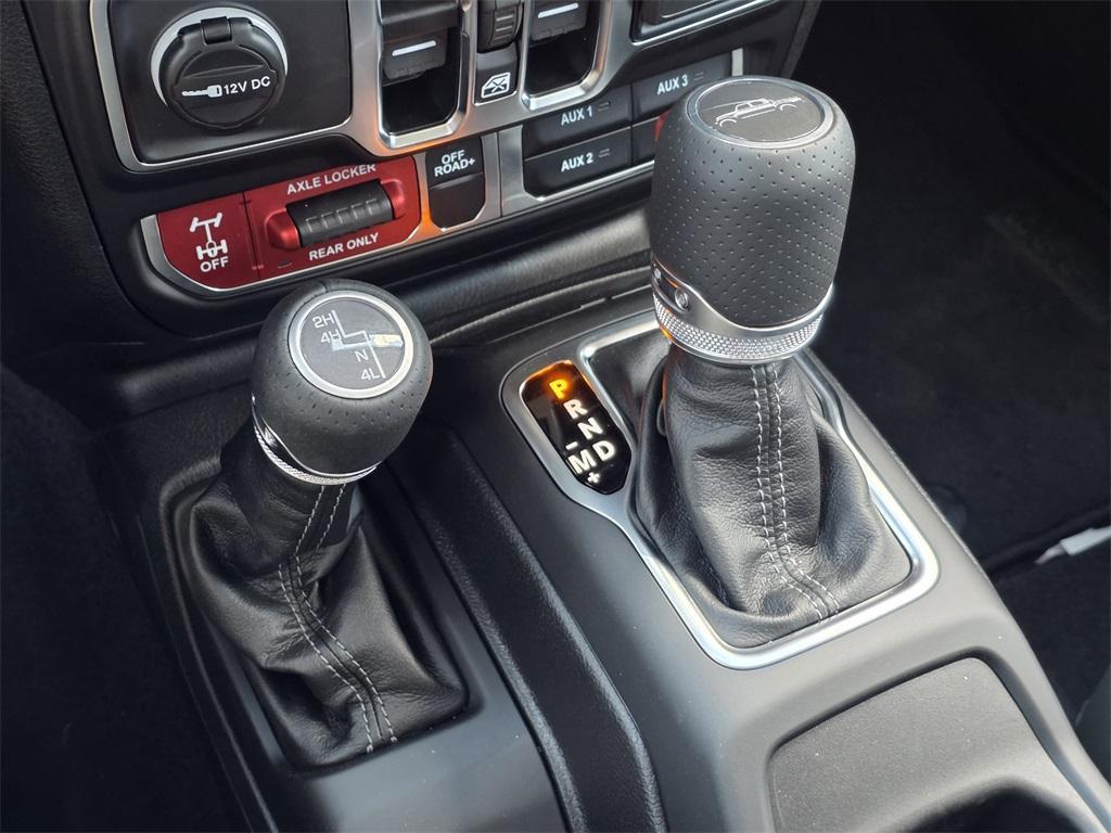 new 2025 Jeep Gladiator car, priced at $47,097