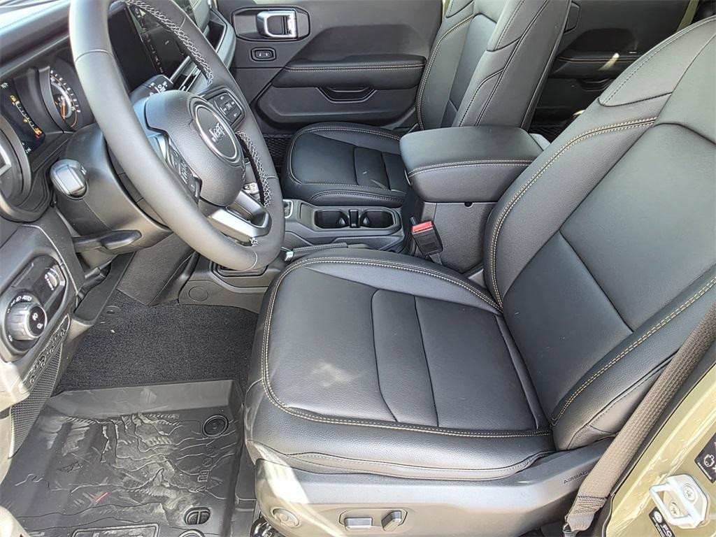 new 2025 Jeep Gladiator car, priced at $41,038