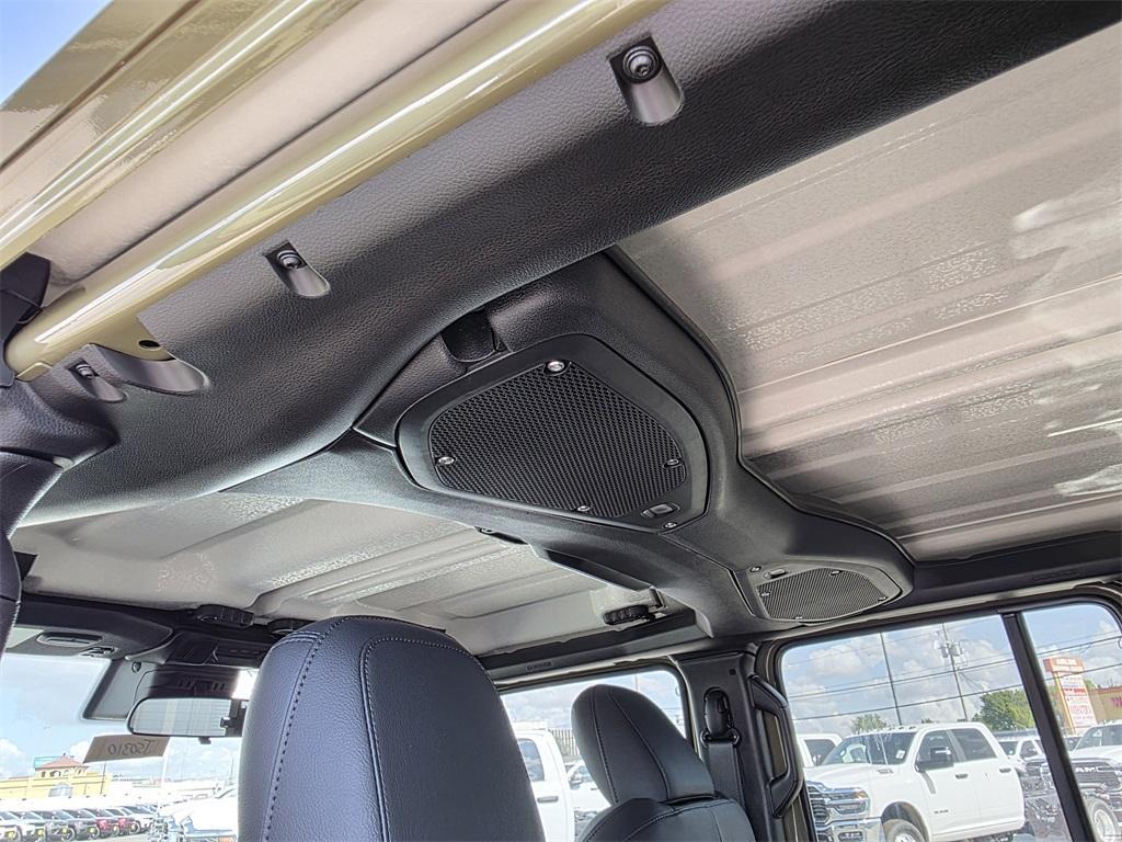 new 2025 Jeep Gladiator car, priced at $41,038